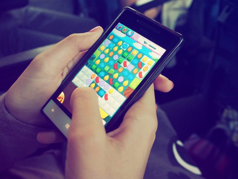 Pourquoi le jeu mobile est si populaire ?